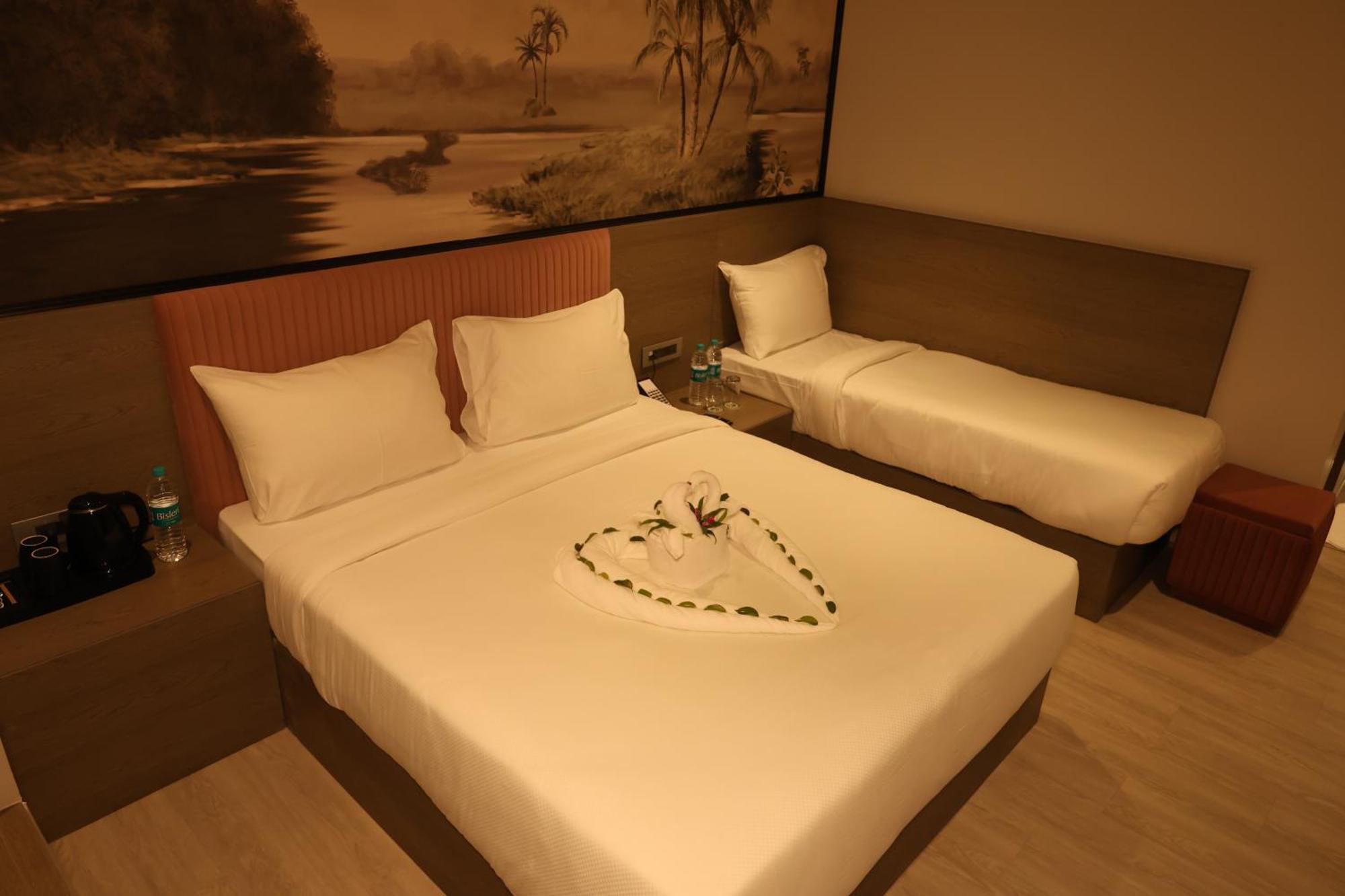 Afc Hotel Indore Luaran gambar