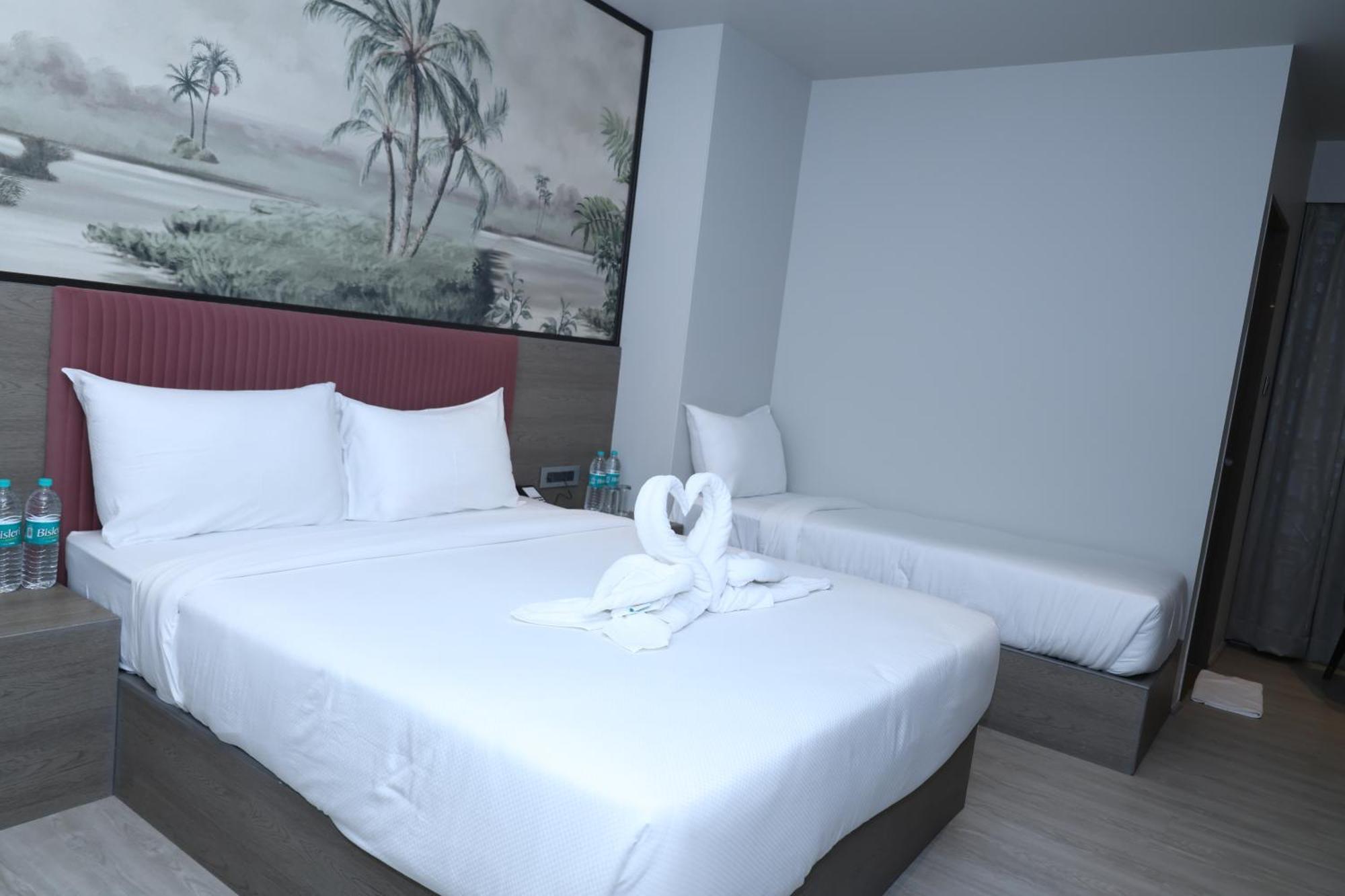 Afc Hotel Indore Luaran gambar